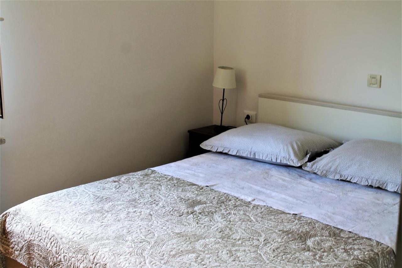 Apartmani Klaudija Valun Buitenkant foto