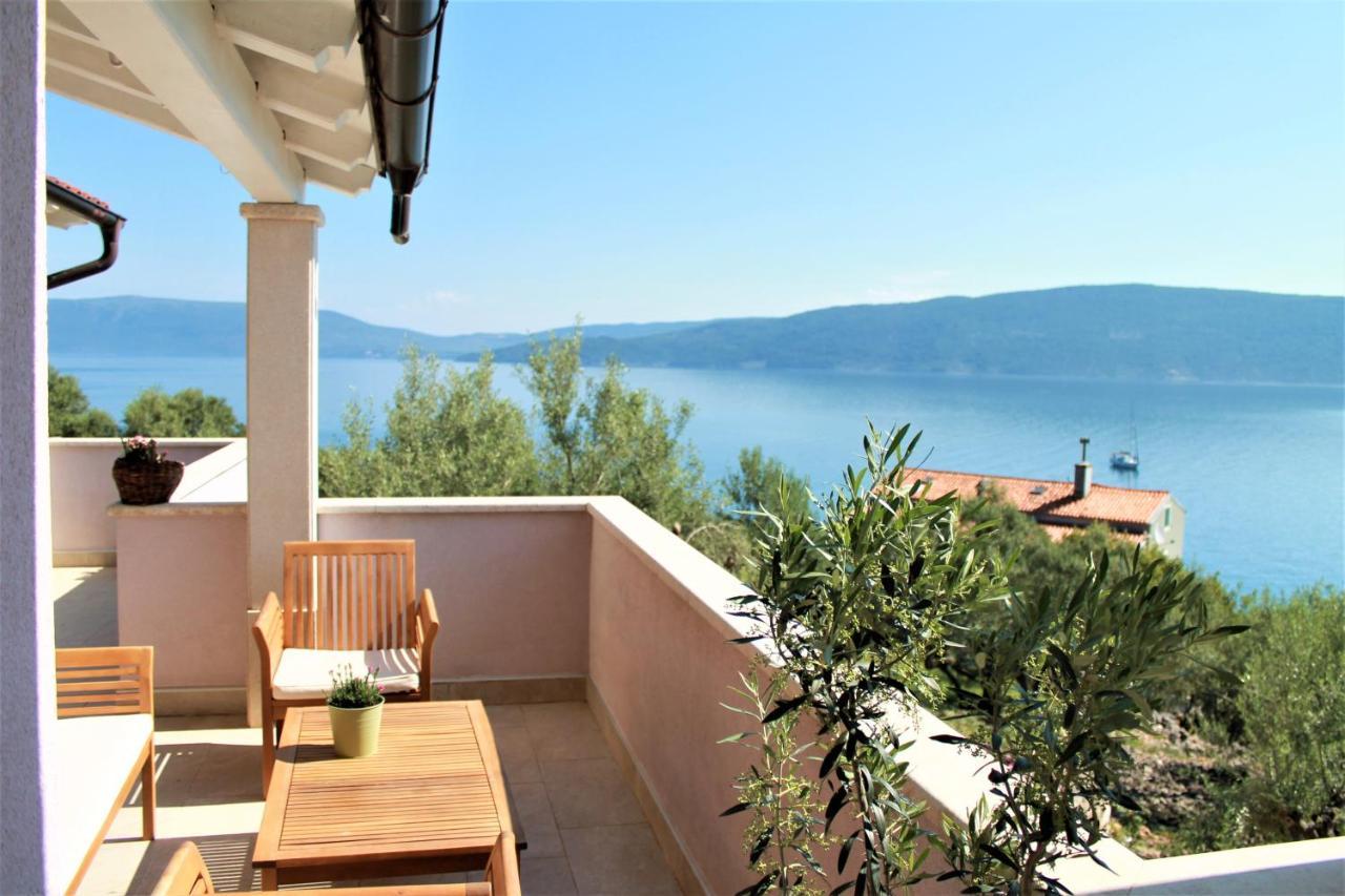 Apartmani Klaudija Valun Buitenkant foto