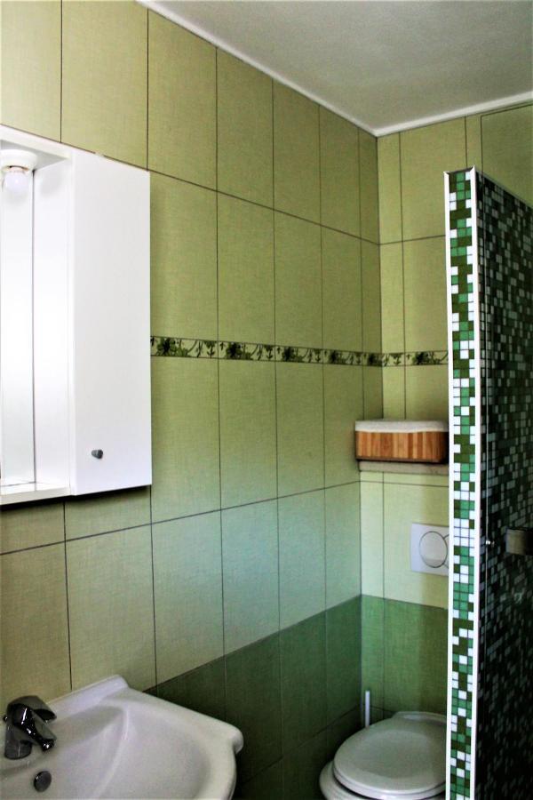 Apartmani Klaudija Valun Buitenkant foto