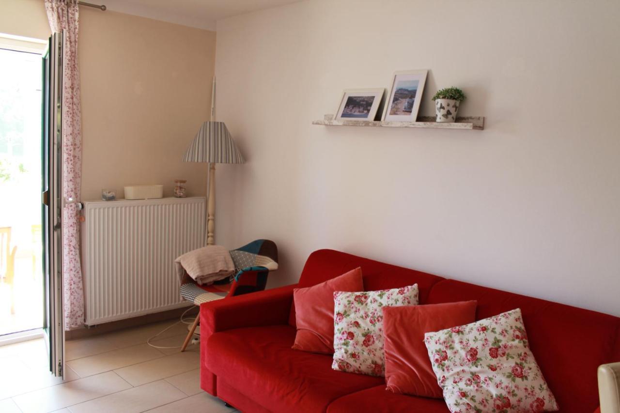 Apartmani Klaudija Valun Buitenkant foto